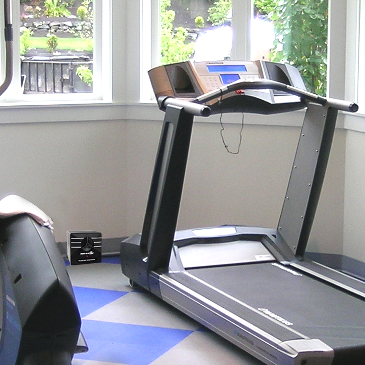 Transonic Bugchaser | Electronic Indoor Insect Deterrent | Bird-X